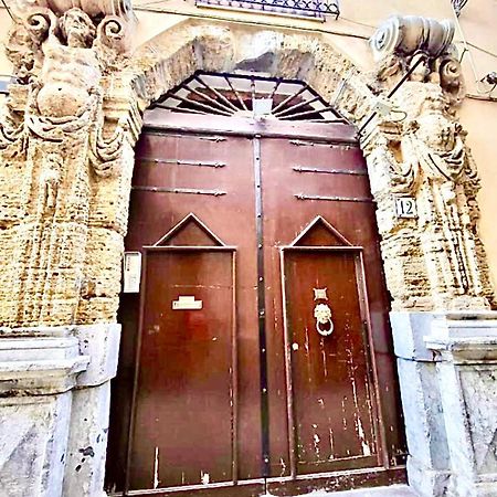 דירות פלרמו Palazzo Barone Muzio מראה חיצוני תמונה